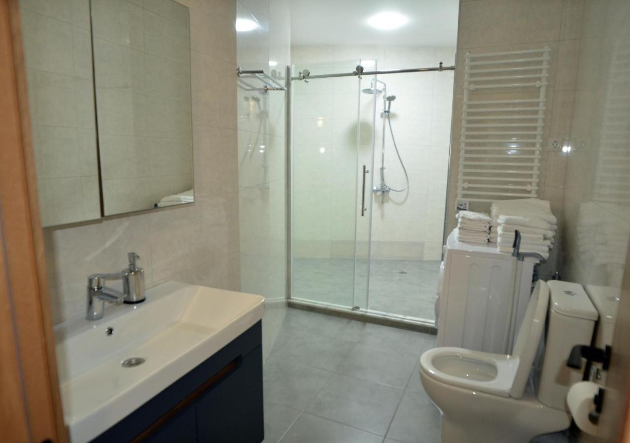 Season Suite Apart-Hotel Batumi Exterior foto