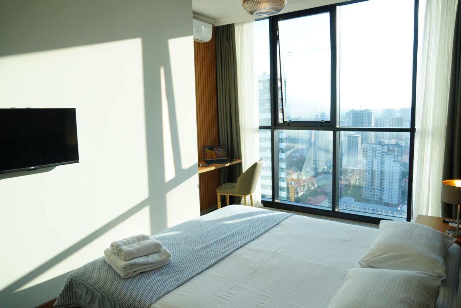 Season Suite Apart-Hotel Batumi Exterior foto